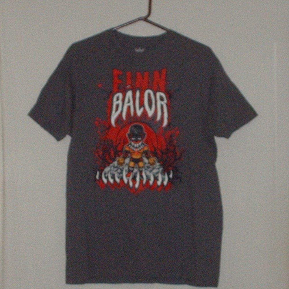 WWE Finn Balor T-shirt - New - size large